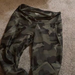 Women’s Old Navy Camo Leggings